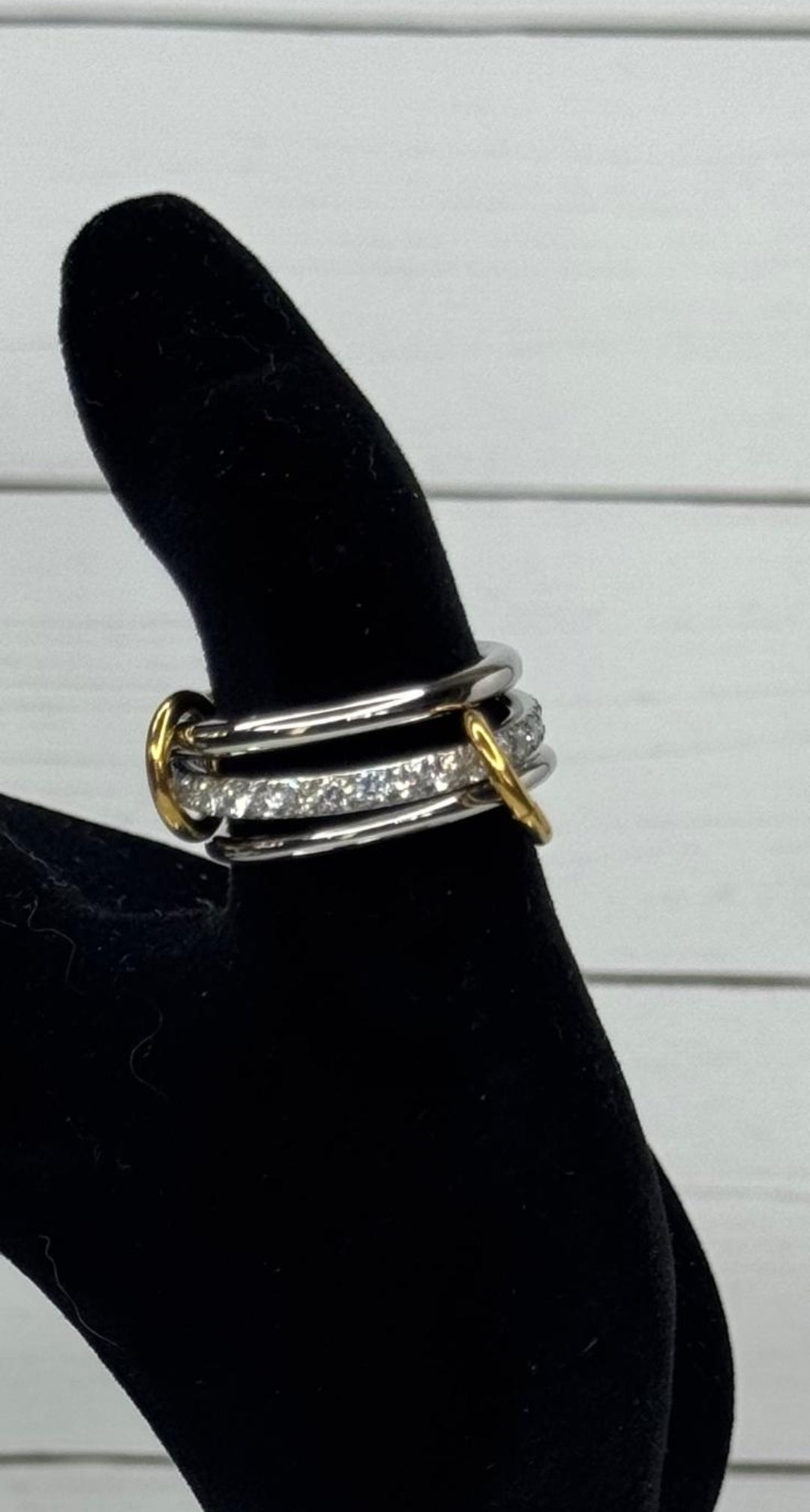Anillo Ash