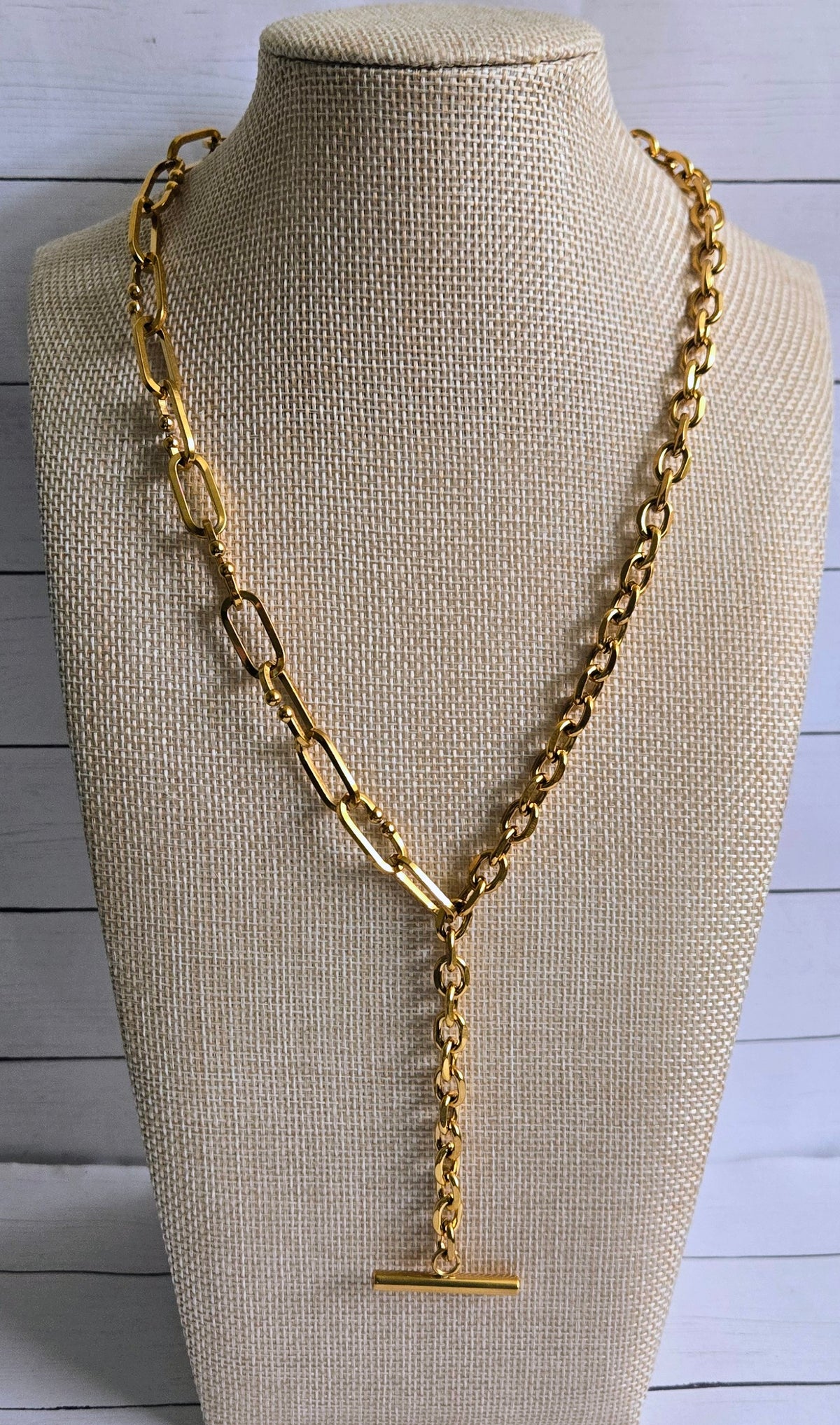 Collar Doble con Toggle Dorado