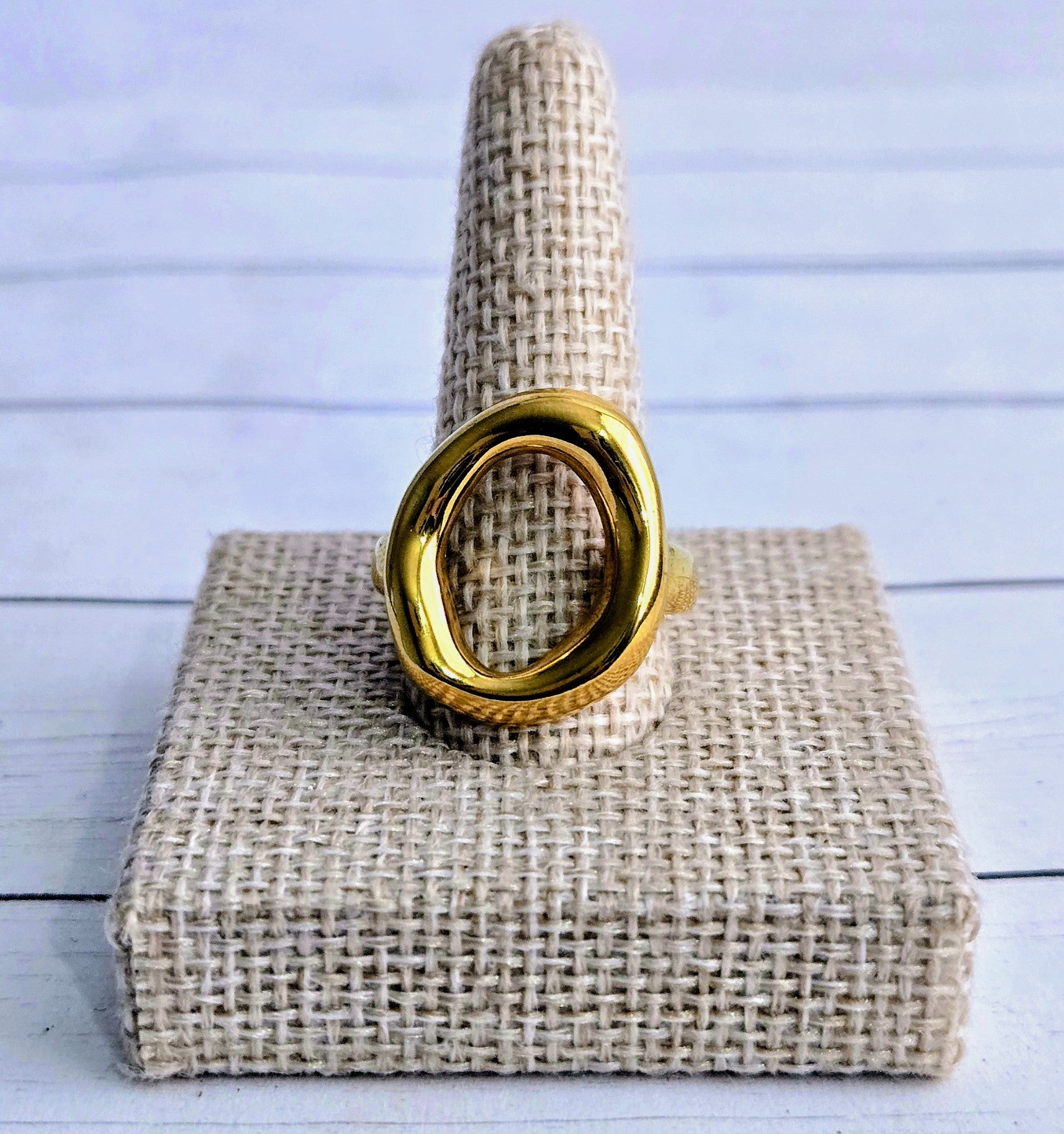 Anillo Avelin