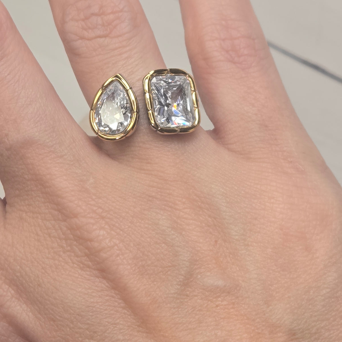 Anillo Beverly