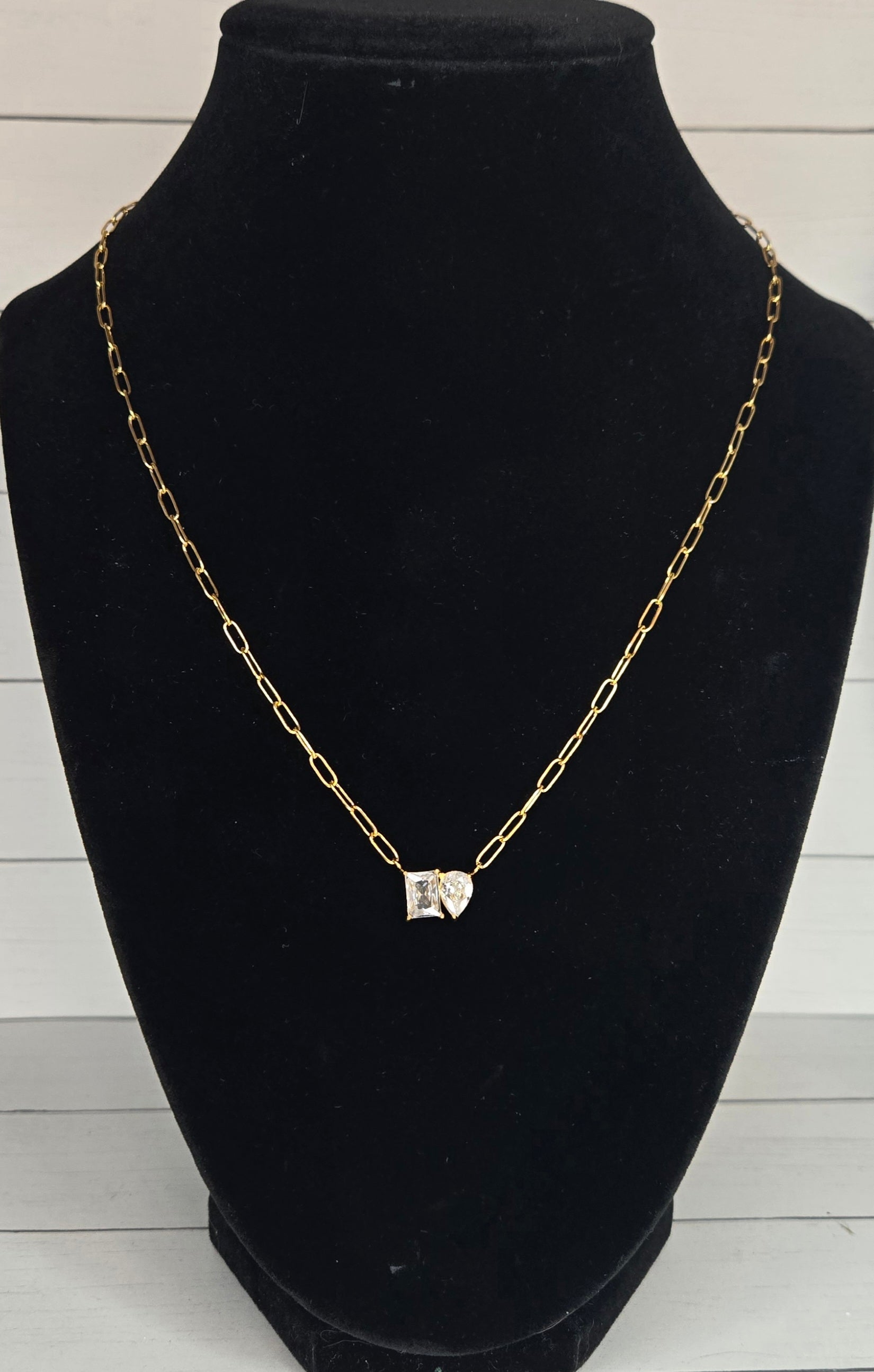 Collar Elena